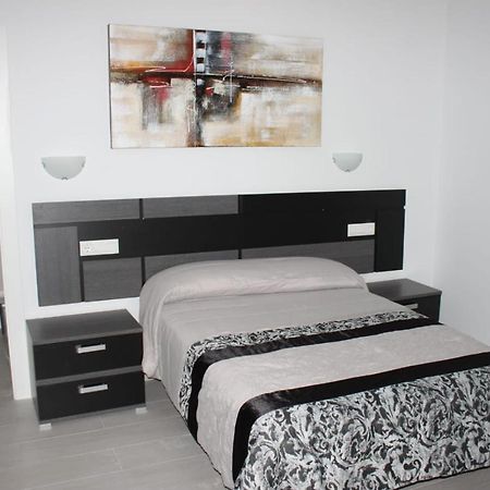 Apartamentos Margo Малага Экстерьер фото